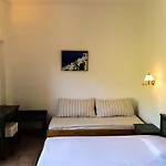 Apartment Mealos Skyros