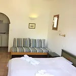 Mealos Apartment Skyros