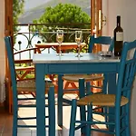 Mealos * Skyros