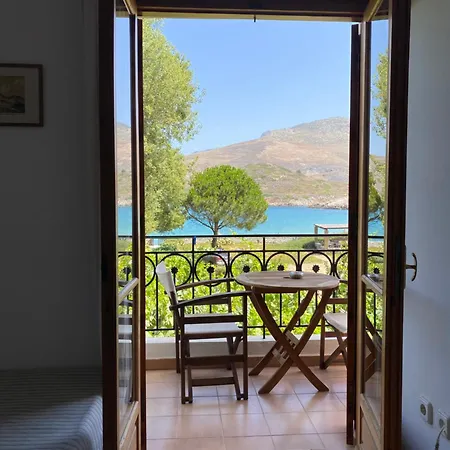 Mealos Apartment Skyros