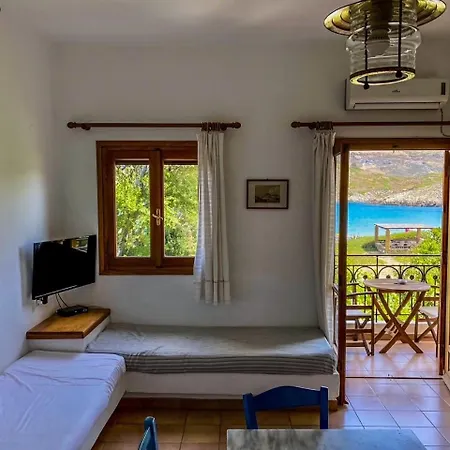Apartament Mealos *